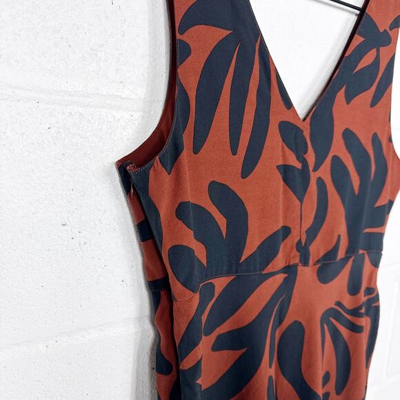 On‎ 34th Sleeveless Maxi Dress Womens Size 10 Brown Black Leaf Print V Neck - Picture 5 of 6